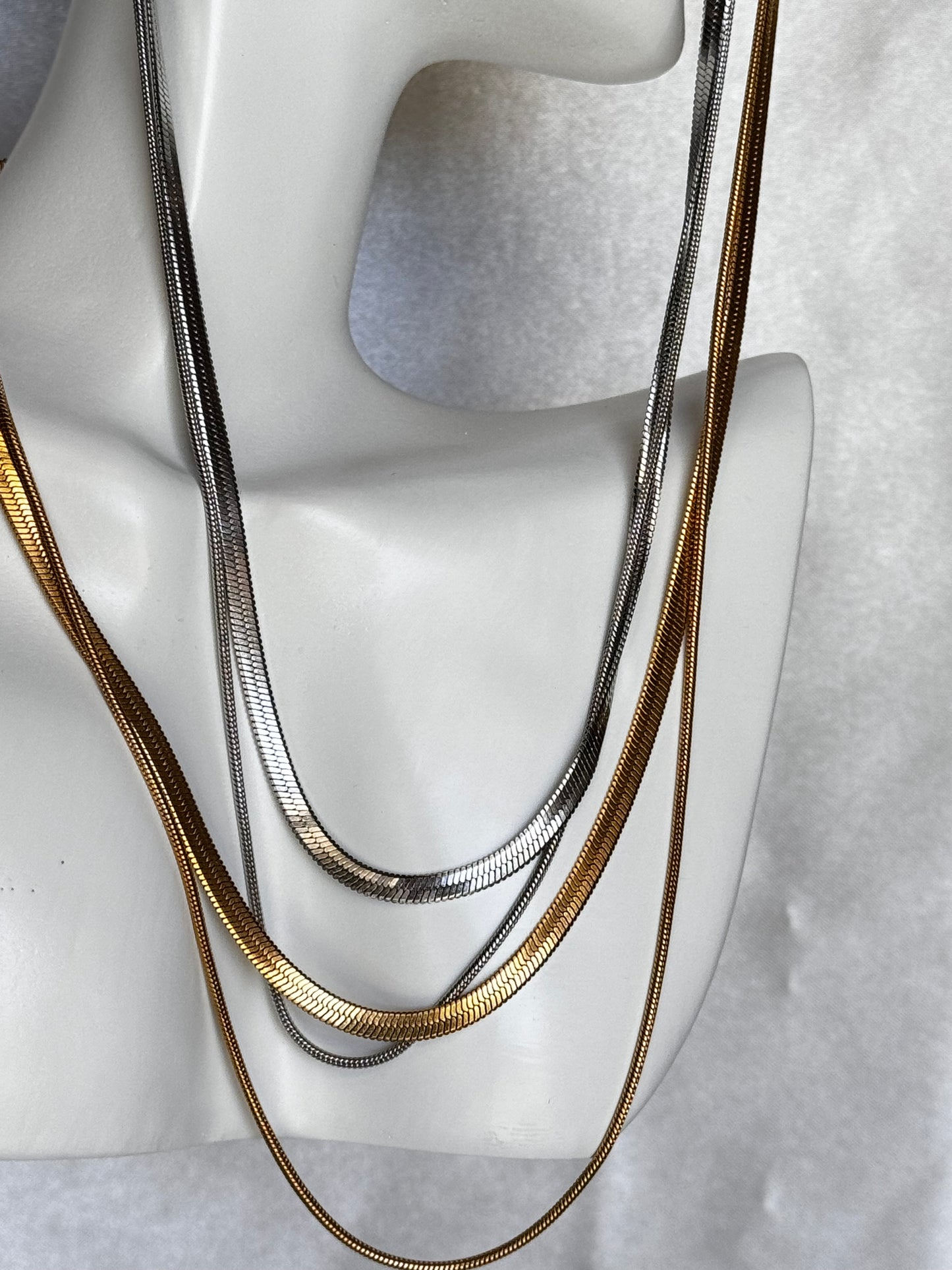 Snake double layering chain.