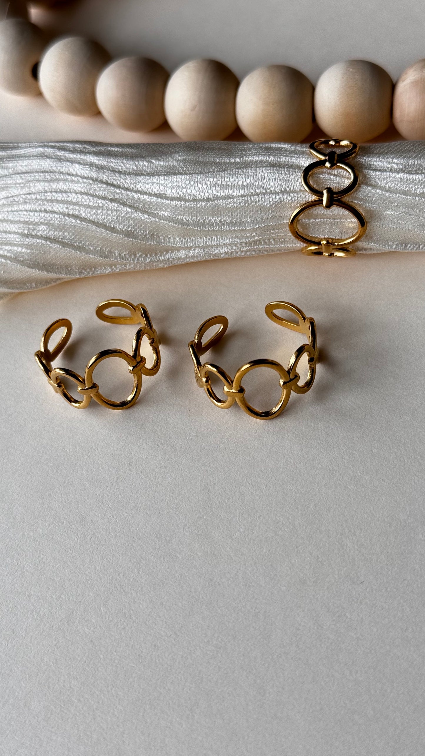 Lily Ring.