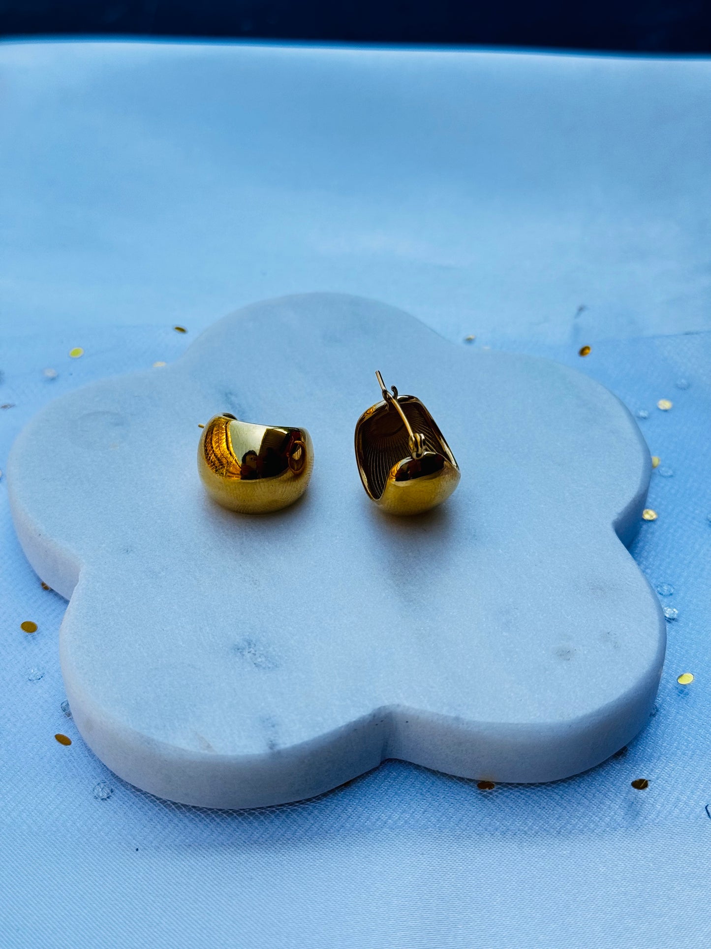 Eloise hoops.