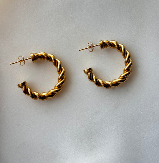 Twisted hoops