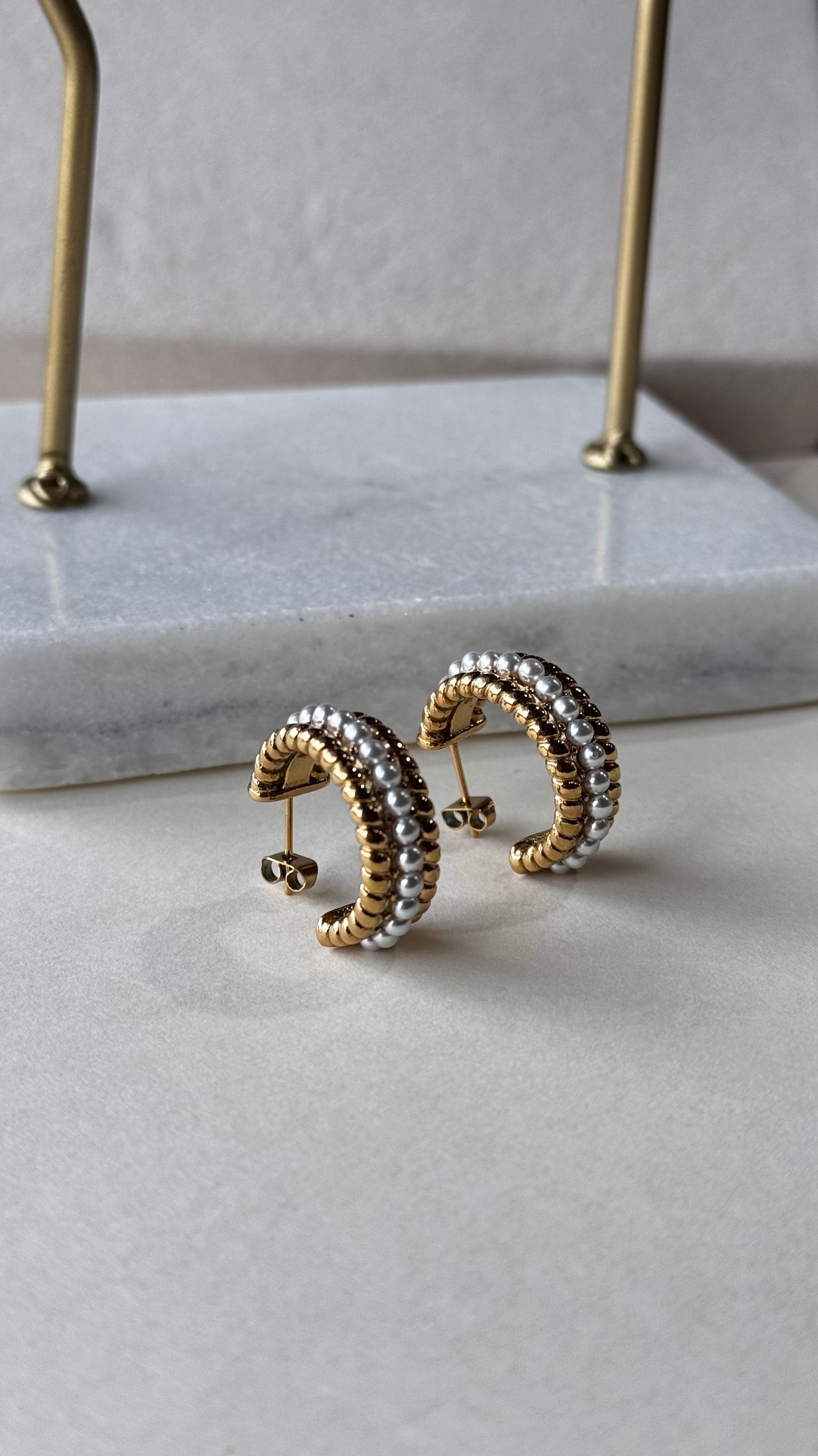 Amara hoops