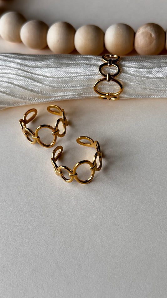 Lily Ring.